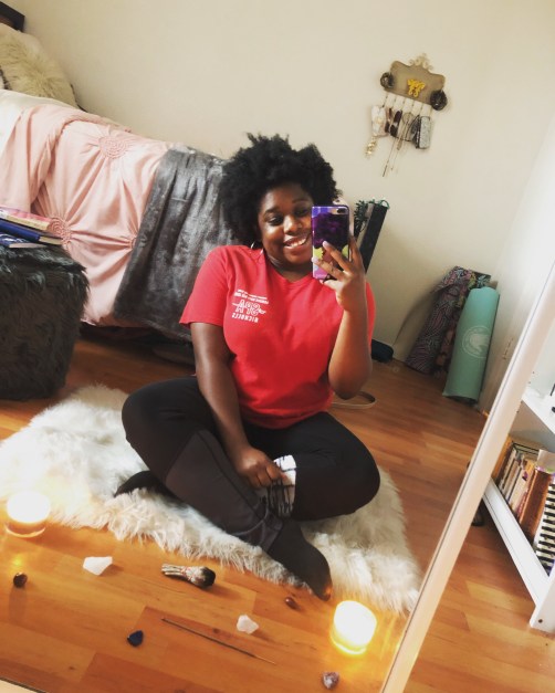 A self love selfie for college girls everywhere ~ #loveyourself #selflove #selfcare #comparison #comparisontrap #stayinyourlane #purpose #inspiration #innergrowth