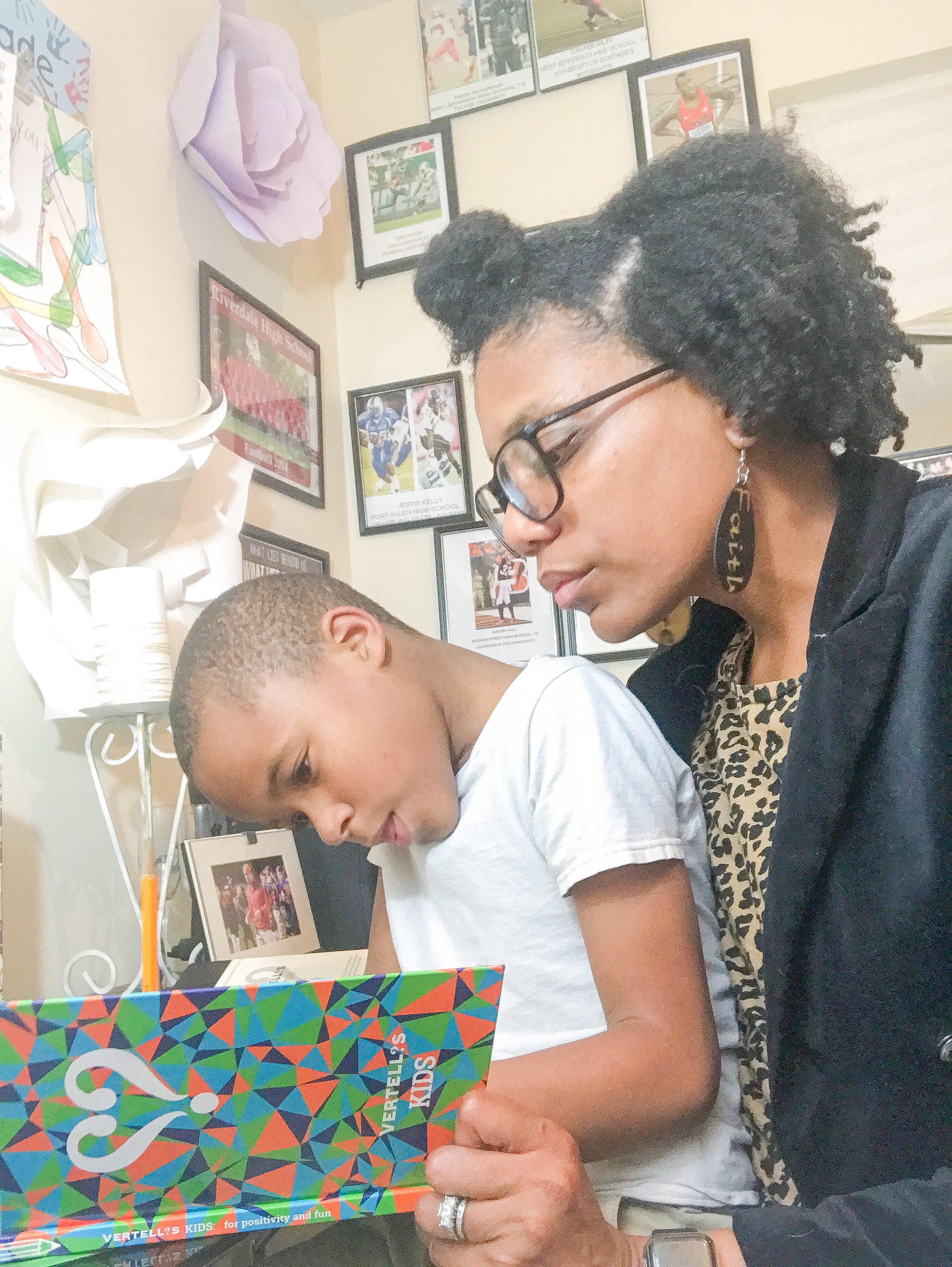 Journaling is a great way to spend quality time with children.  #qualitytime #qualitytimewithchildren #familytime #motherhood #minimalistliving