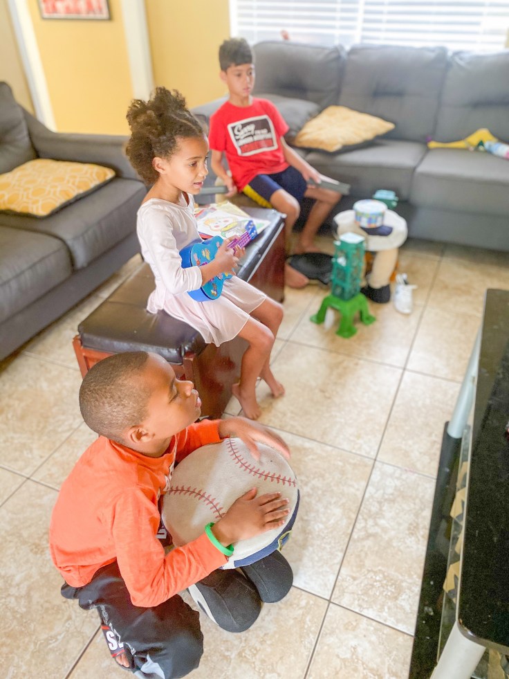 Singing Bible songs together is a great free family activity. #christianmom #christianparenting #familyactivities #kidsactivities #childrensactivities #budgetfriendlyactivities