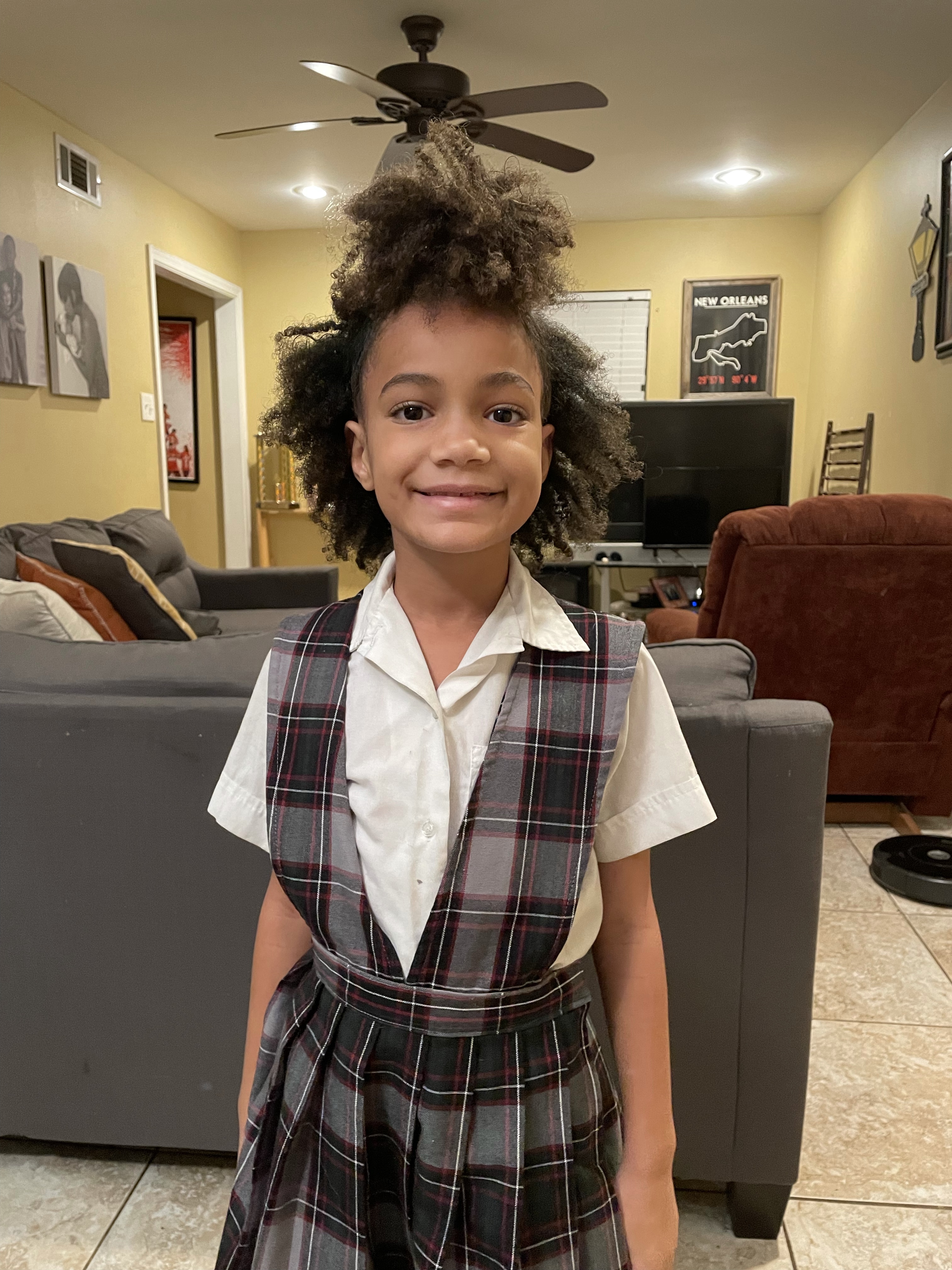 Half puff is an easy natural hair style for kids | #kidsnaturalhair #naturalhairforkids #naturalhairstyles #curlyhairstyles #curlyhairstylesforkids